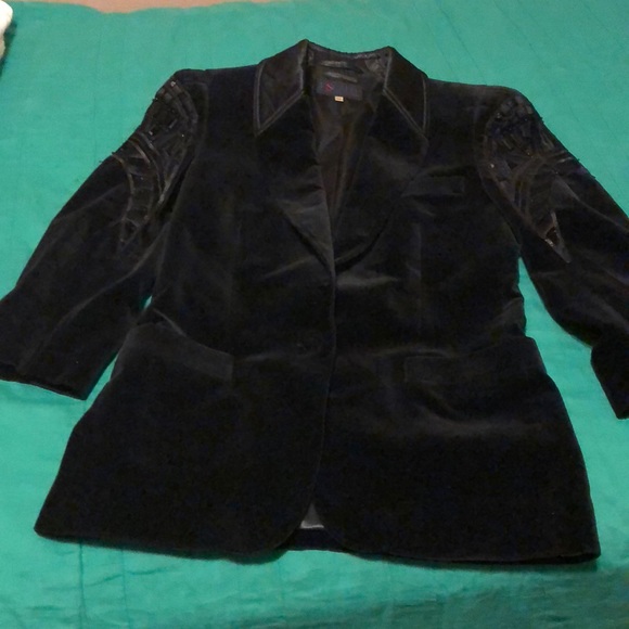 ESCADA GORGEOUS VELVET JEWELED BLAZER - Picture 2 of 8